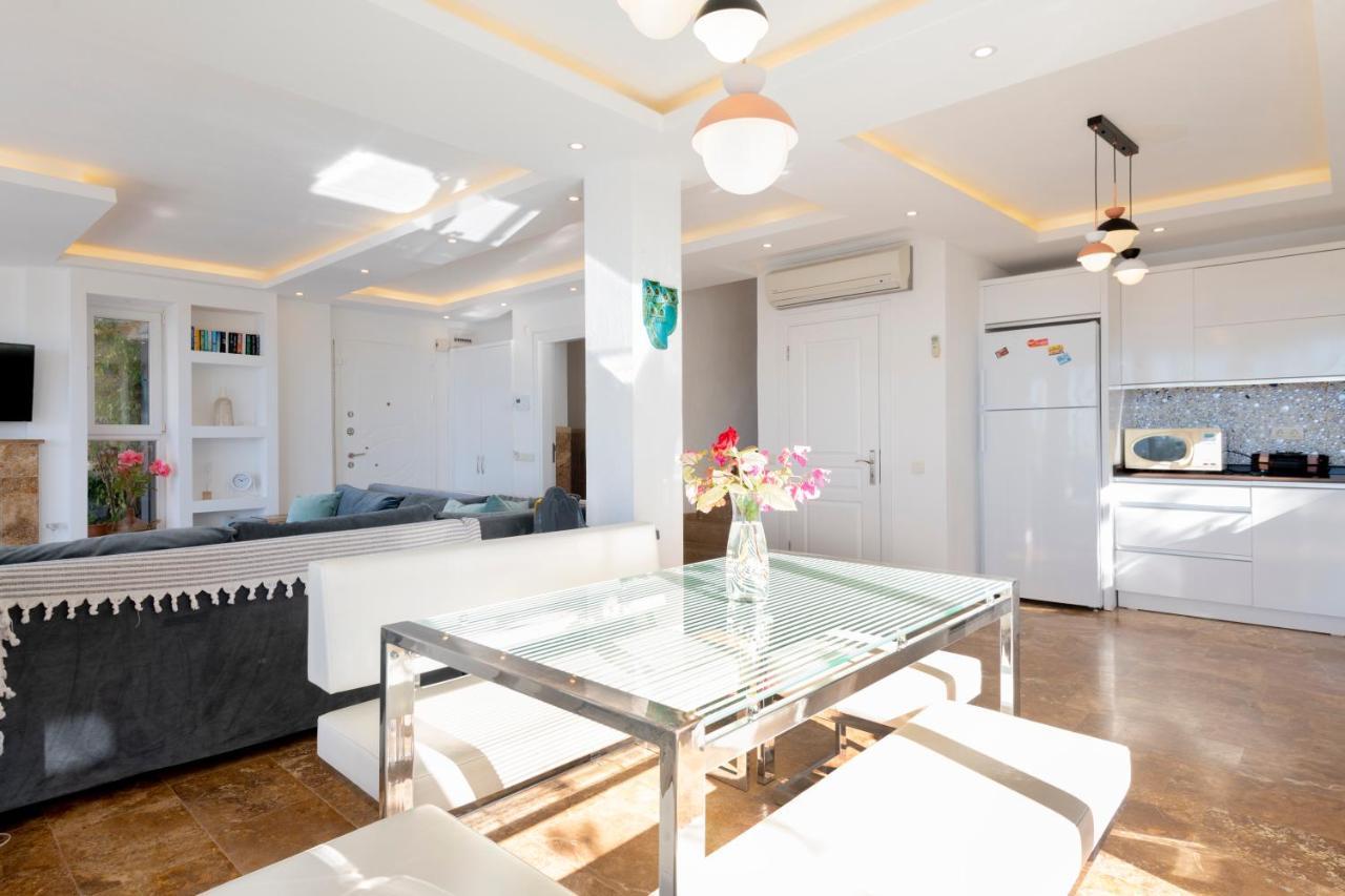4 Bedroom Luxury In With Great Sea Views Villa