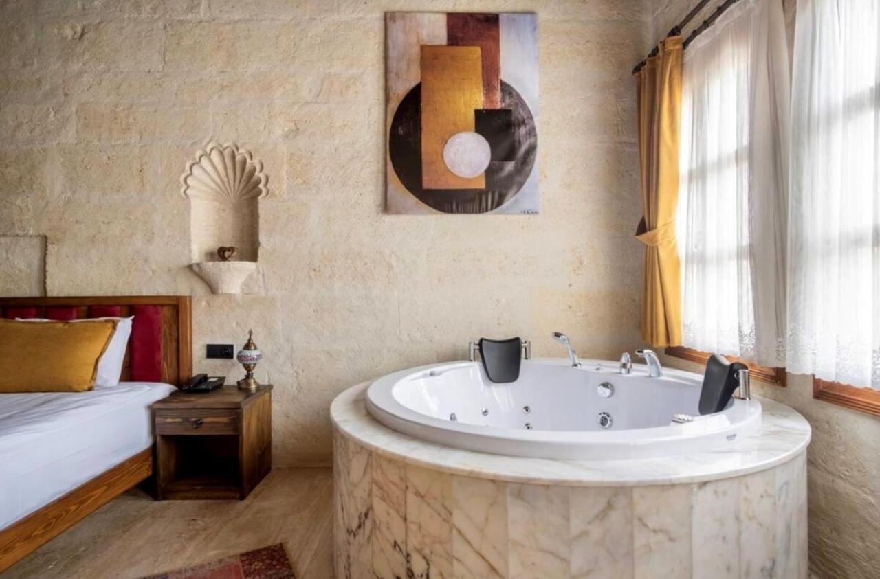 Uzay Cave Hotel