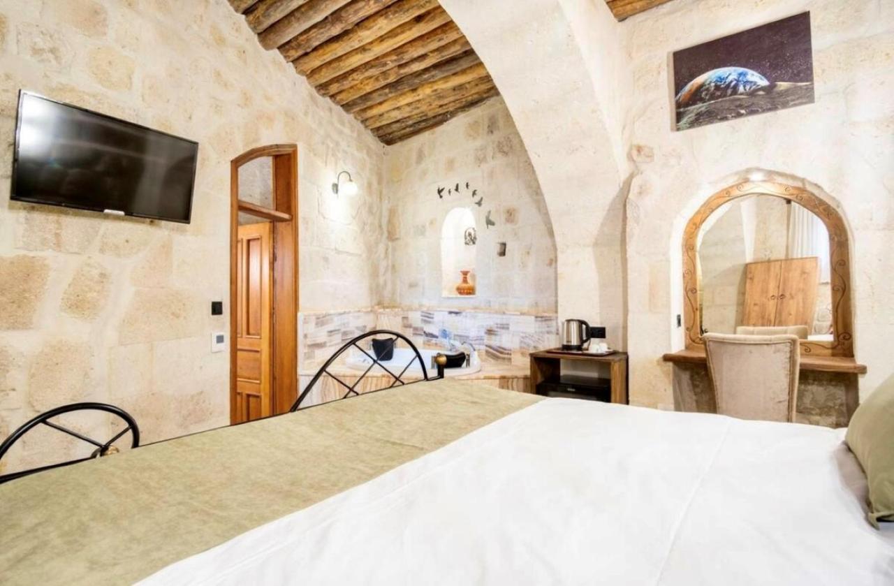 Hotel Uzay Cave