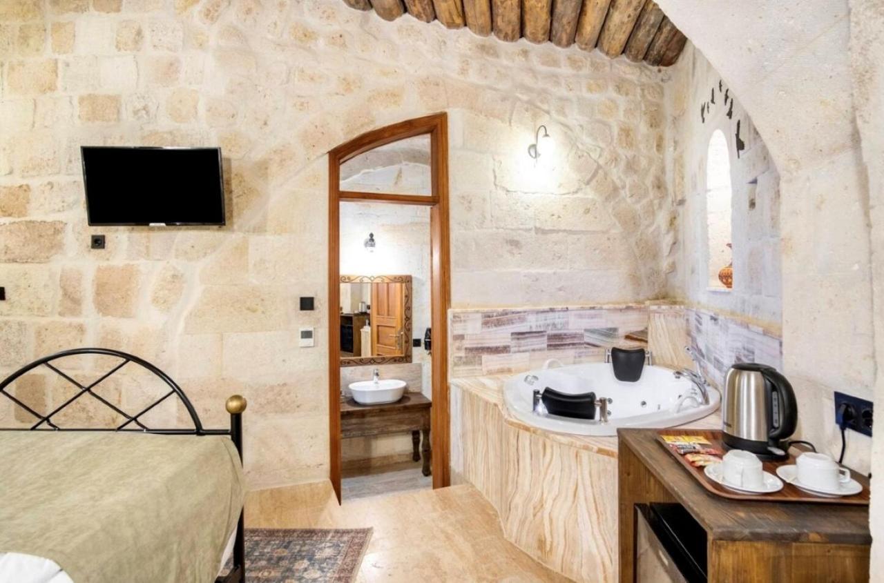 Uzay Cave Hotel