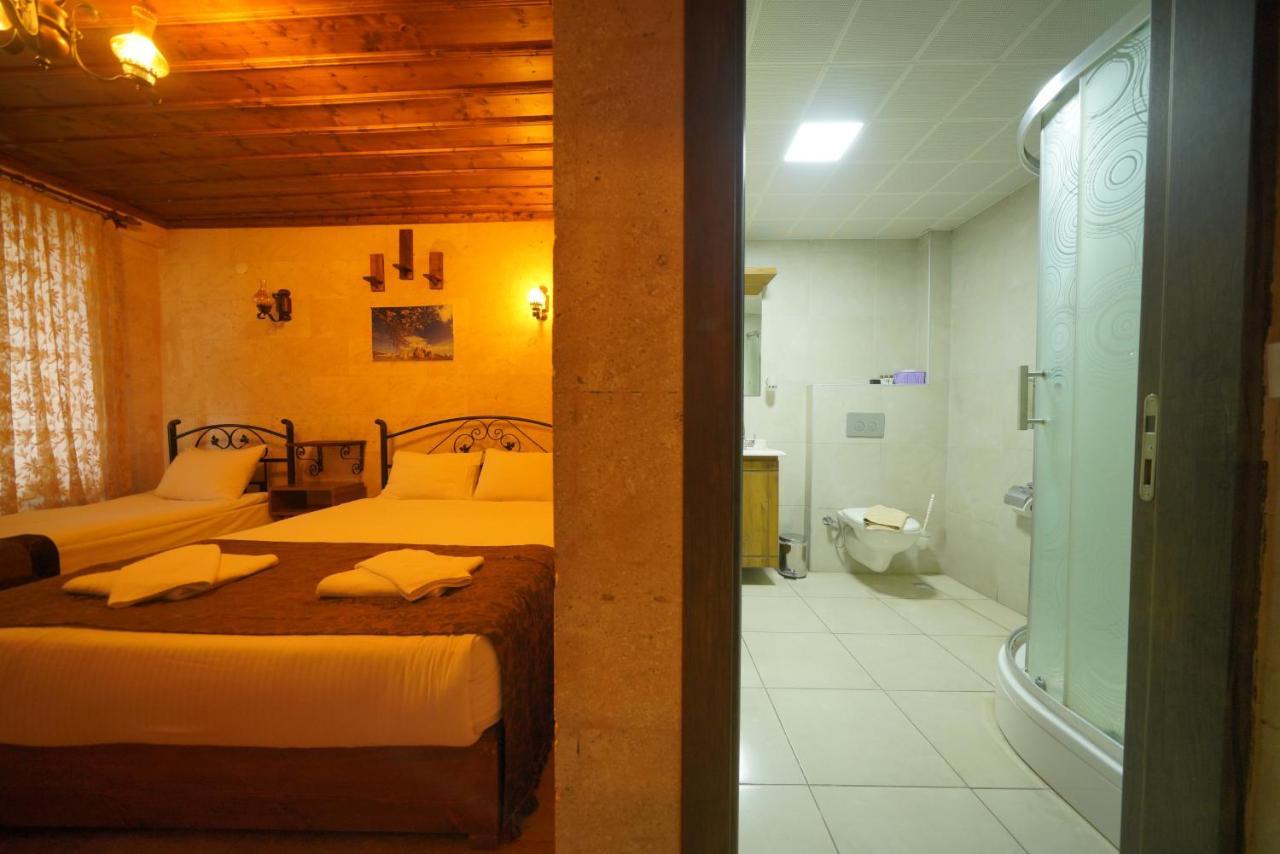 Cave Rooms&pool Hotel