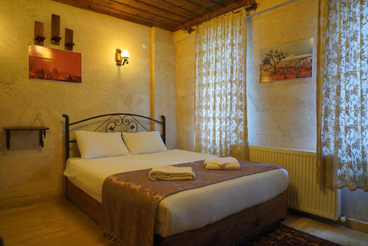 Cave Rooms&pool 2*