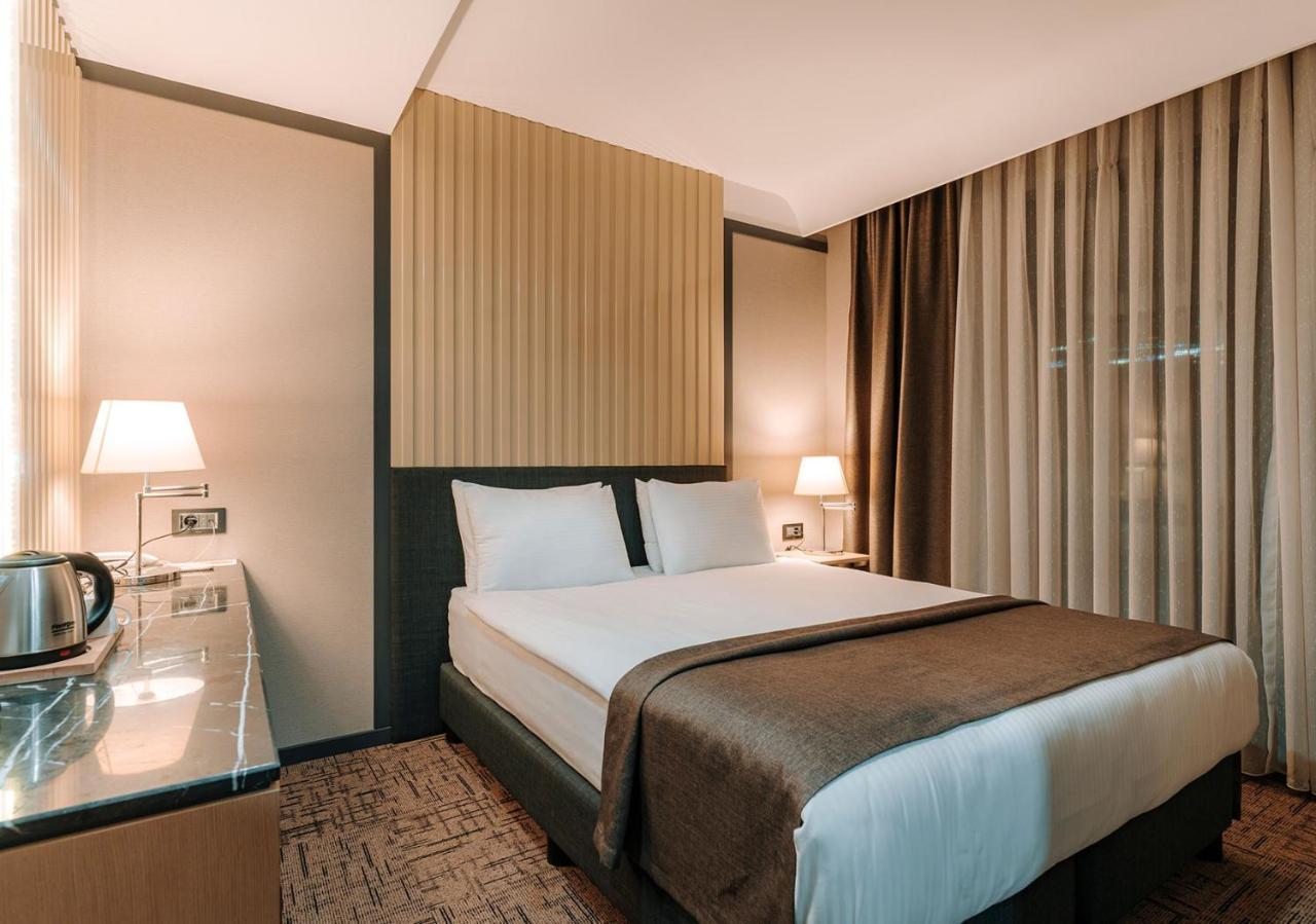Hotel Invite Corner 4*