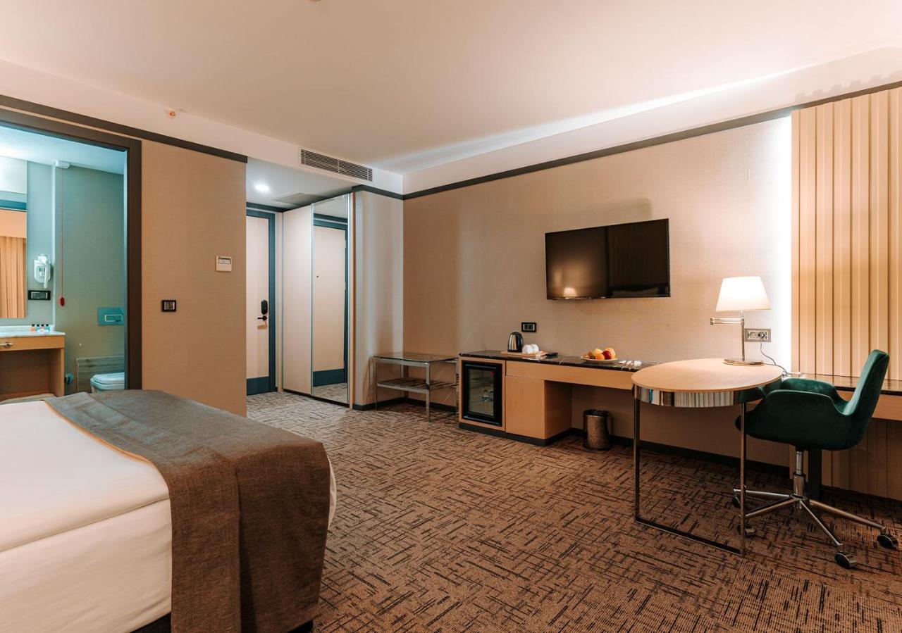 Hotel Invite Corner 4*