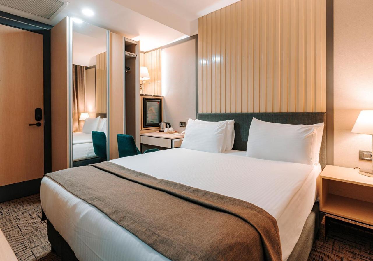 Invite Corner Hotel 4*
