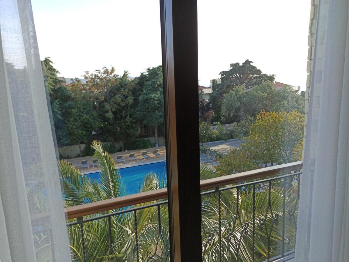 Hotel Iris & 4*