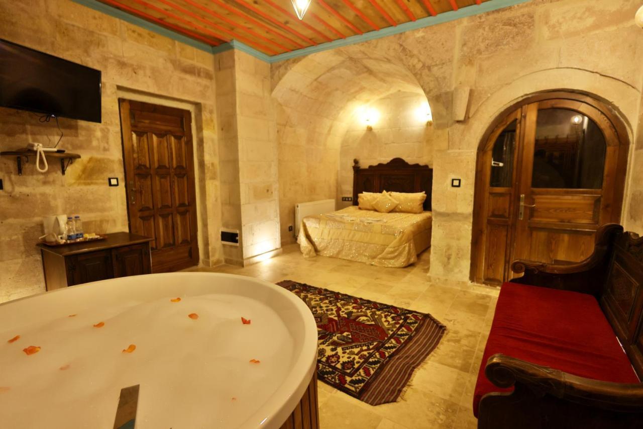 Travel Cave 2*