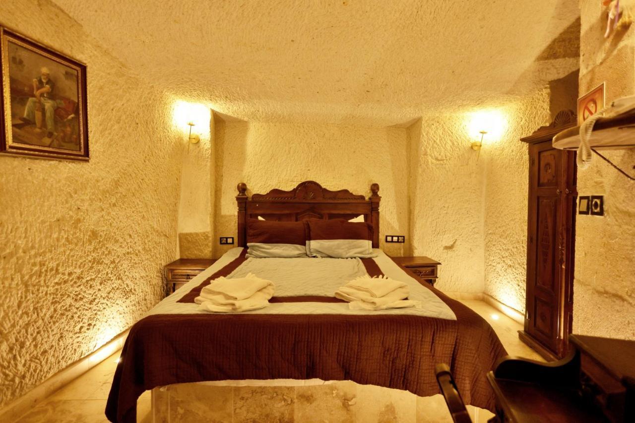 Travel Cave Hotel