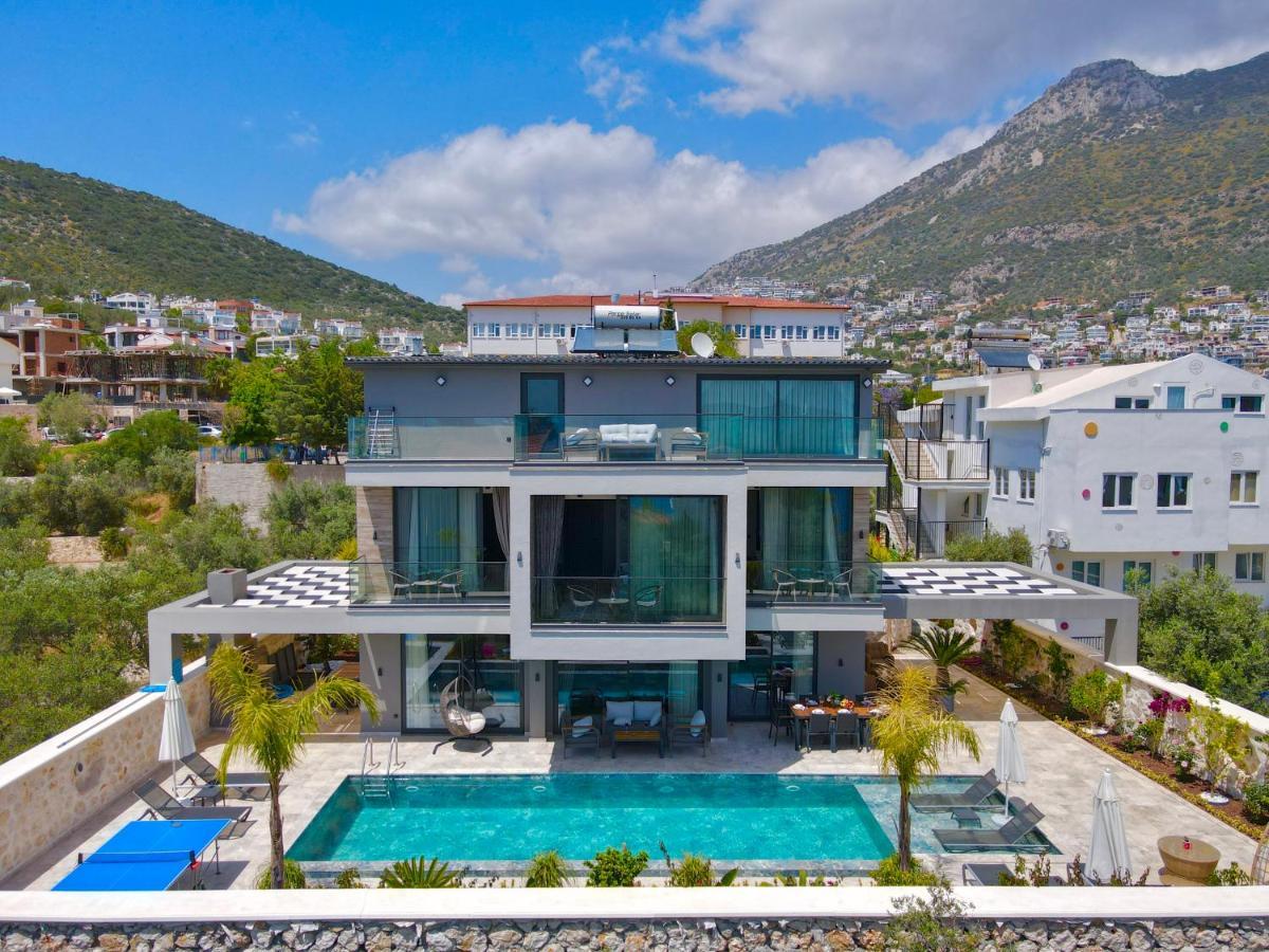 Kazarman, Kalkan'in Kalbinde Denize, Merkeze * Kalkan