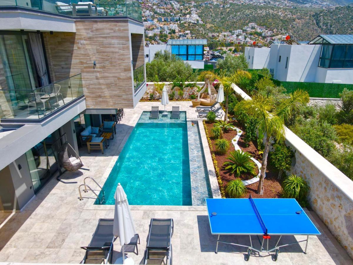 Kazarman, Kalkan'in Kalbinde Denize, Merkeze Villa