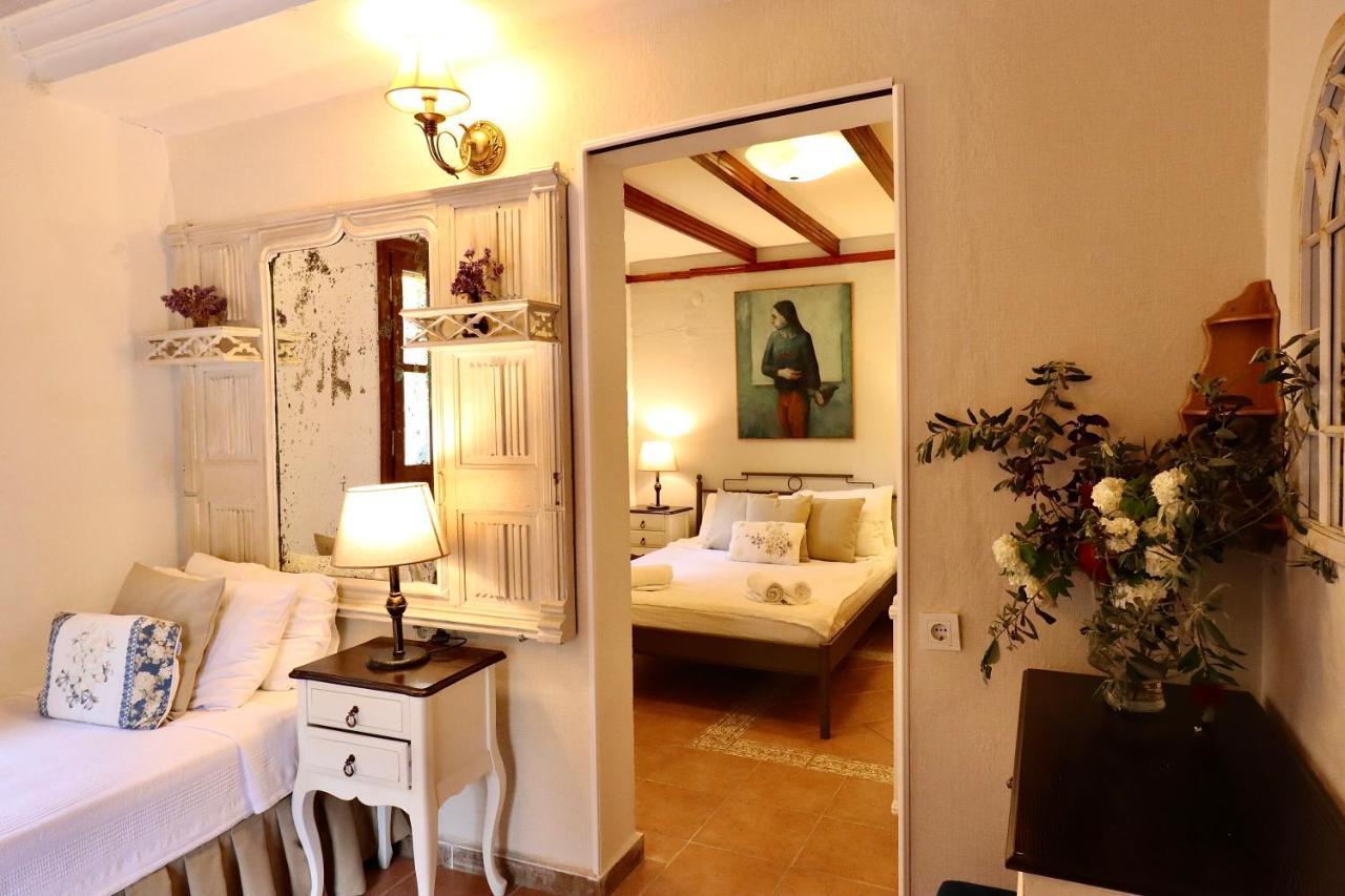 Kemerbag 29 12 Yas Uestue (adults Only) Bed & Breakfast