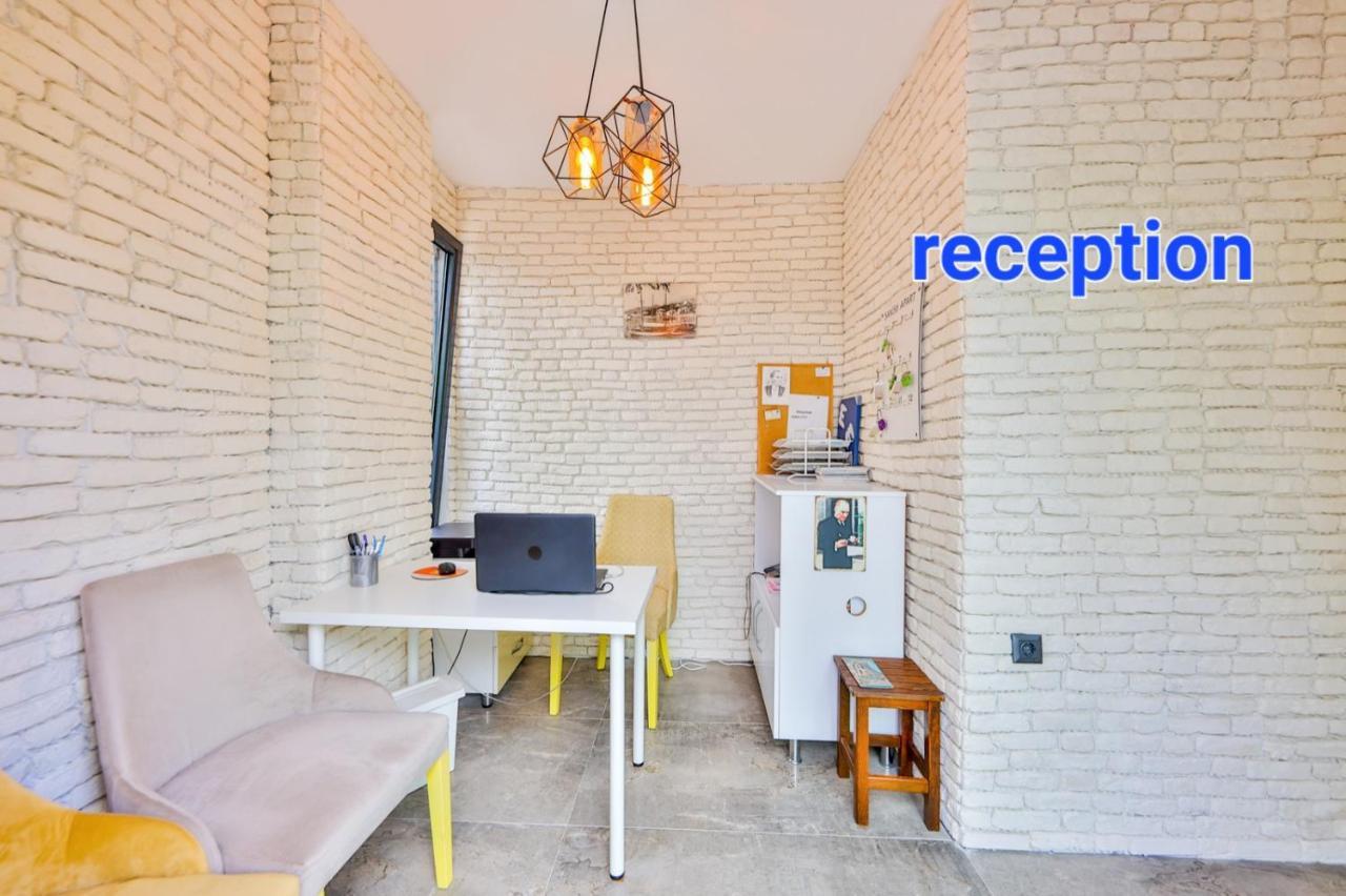 Sanisu Apartment