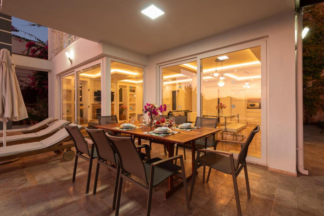 Villa 4 Bedroom Luxury In With Great Sea Views Kalkan