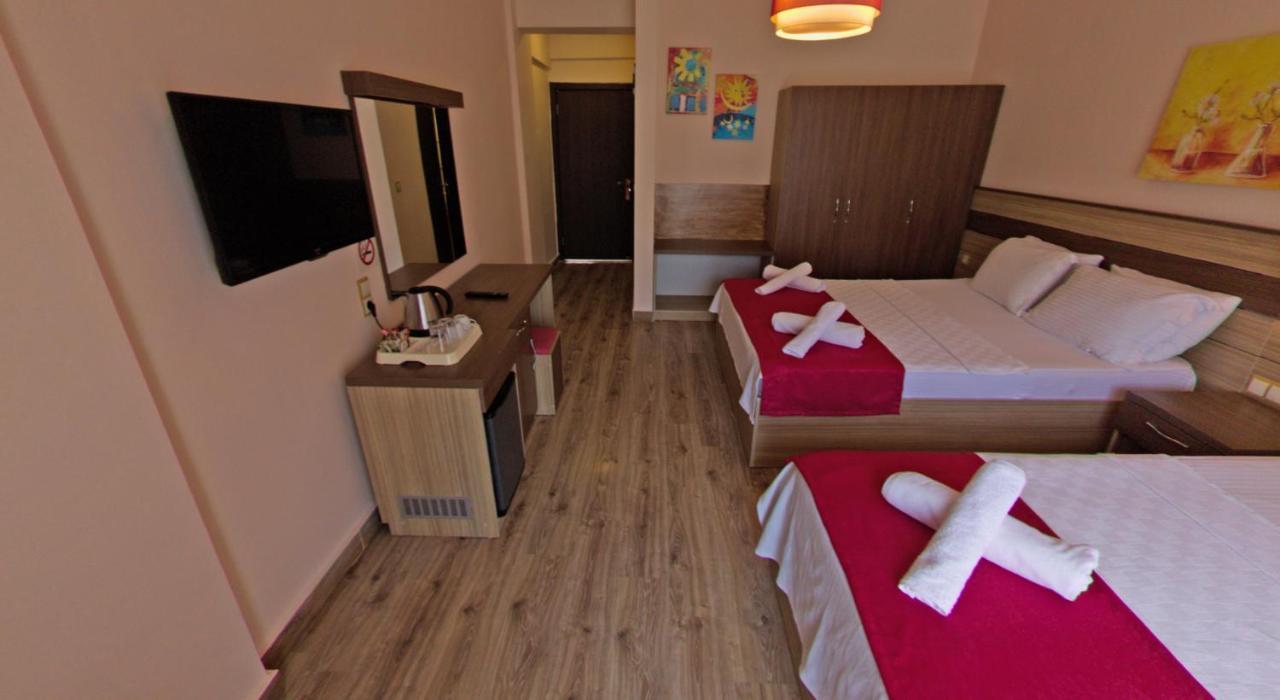 Eden Pyara Hotel 2*