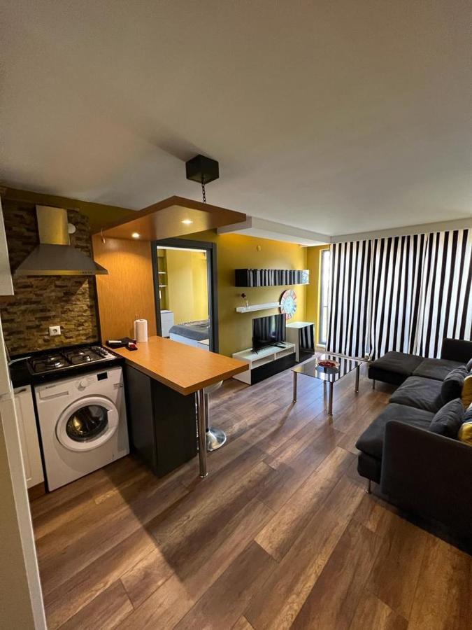 Deluxe Beach Aparthotel 2*