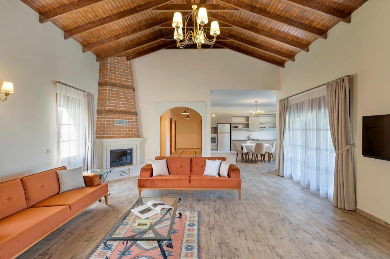 Kairos Hotel