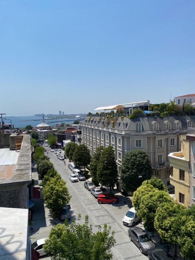 Mehmet Bey * Istanbul
