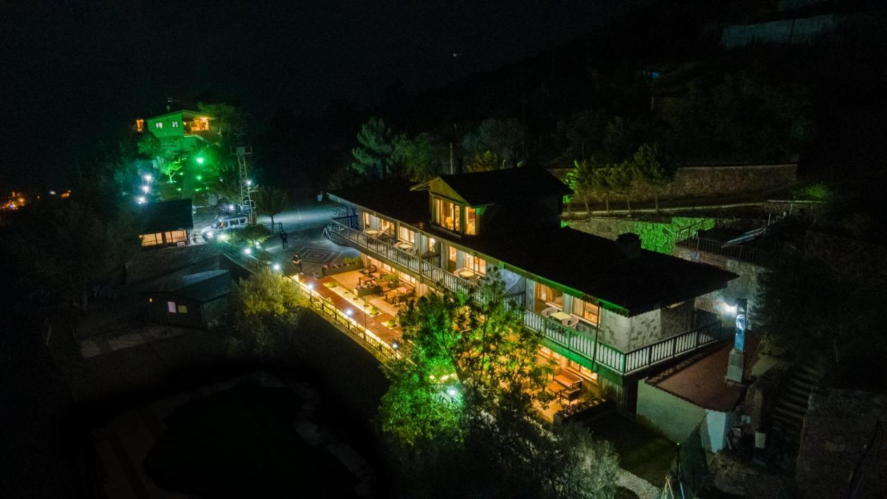Assos Kartal Yuvasi Sazli