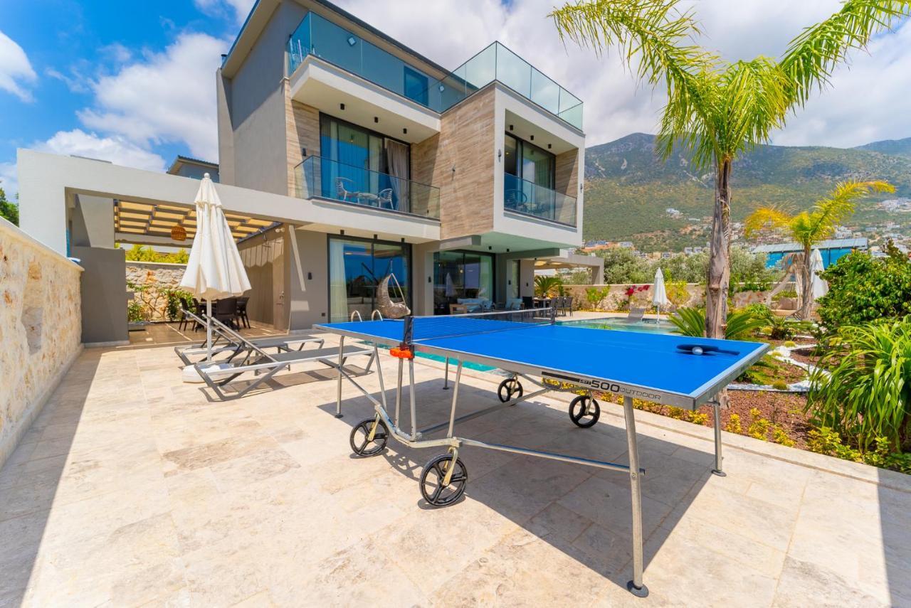 Villa Kazarman, Kalkan'in Kalbinde Denize, Merkeze