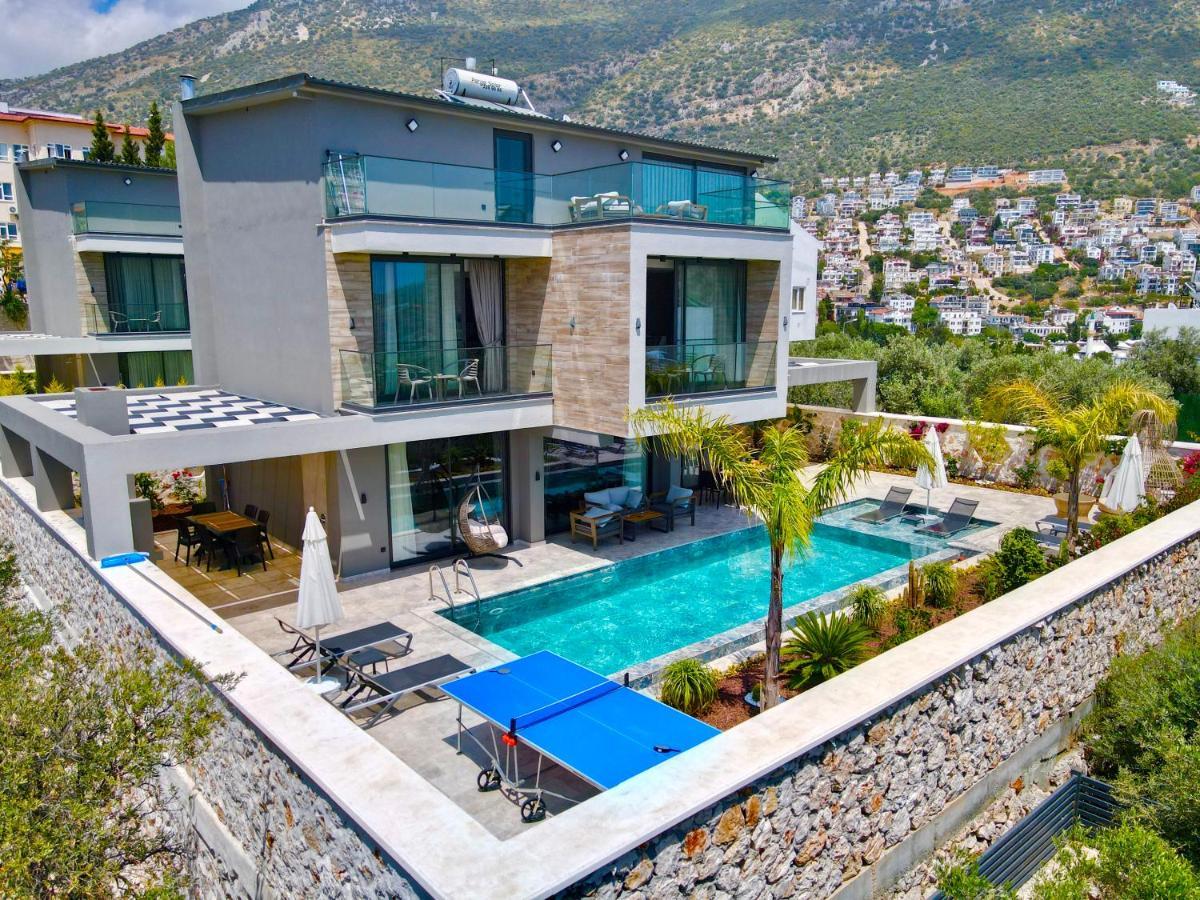 Kazarman, Kalkan'in Kalbinde Denize, Merkeze Kalkan