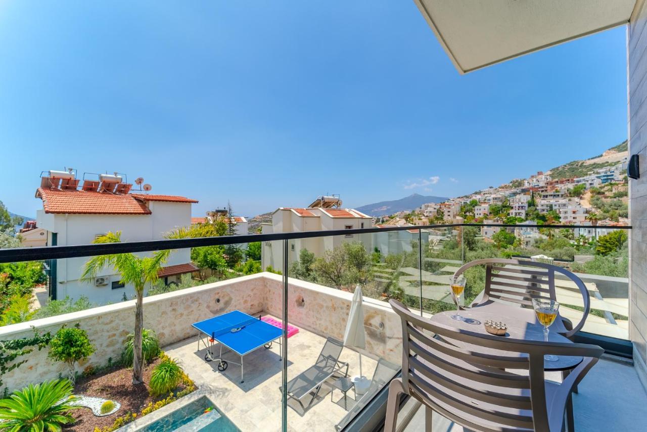 Kazarman, Kalkan'in Kalbinde Denize, Merkeze Kalkan