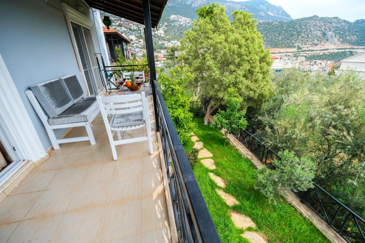 Yigit Apartment