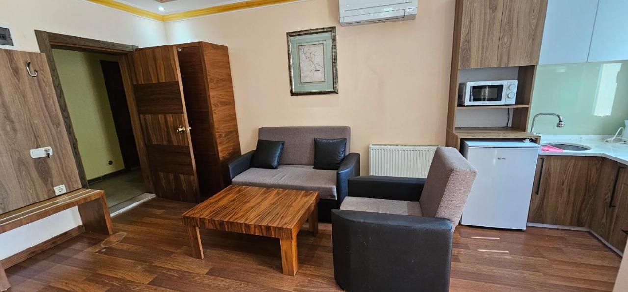 Hotel Dinara 2*
