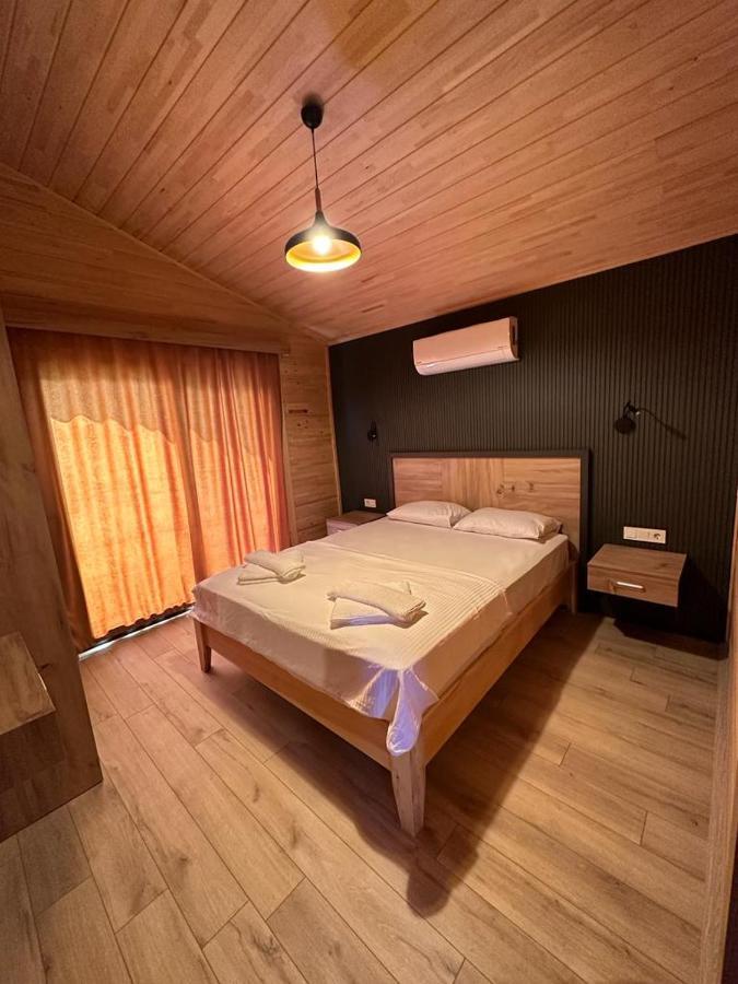 Vi̇llas Villa *