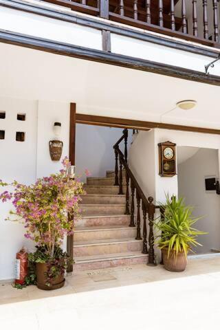 Palma Rosa Bed & Breakfast 3*