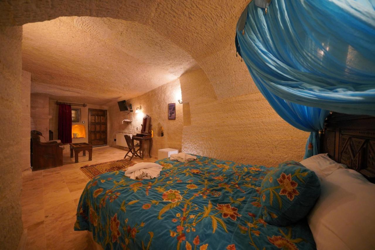 Travel Cave Hotel 2*