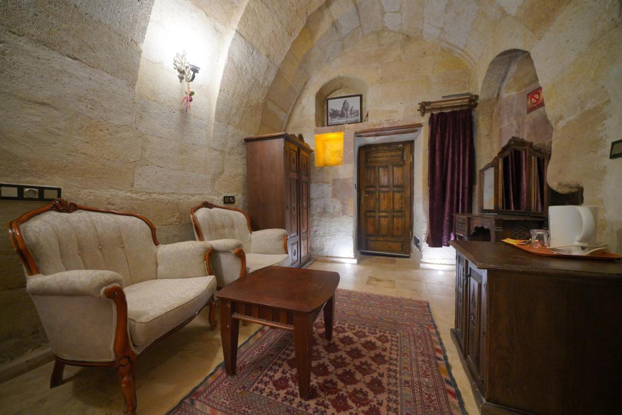 Travel Cave 2*