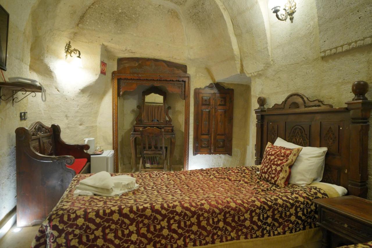 Travel Cave Hotel