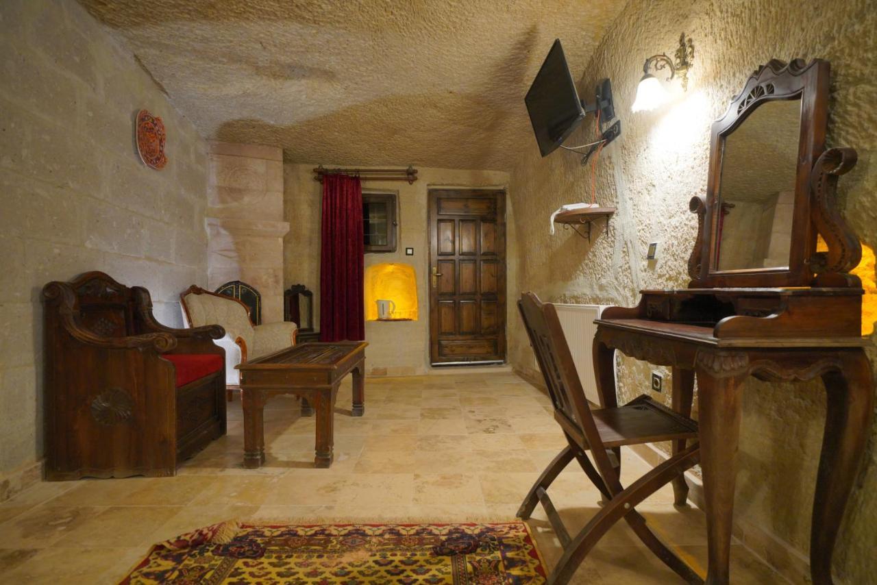 Travel Cave Hotel