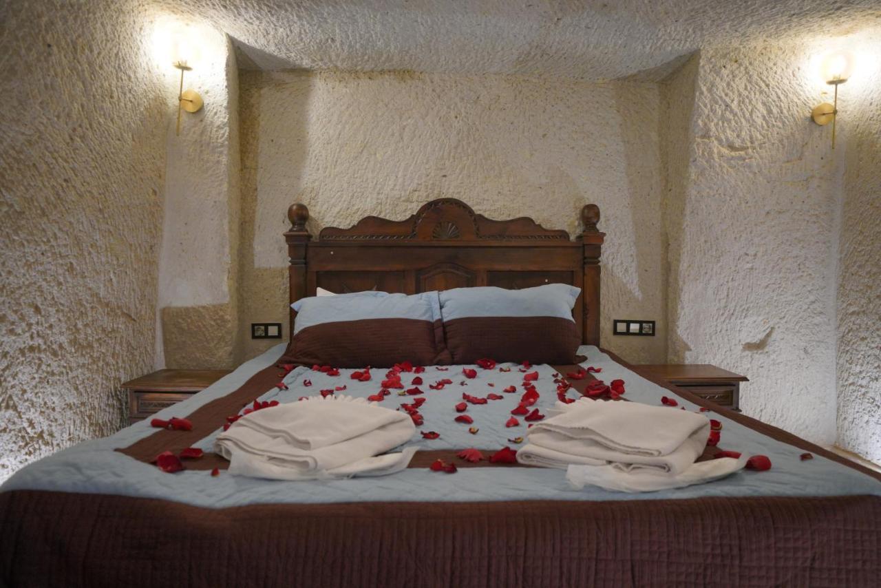 Hotel Travel Cave