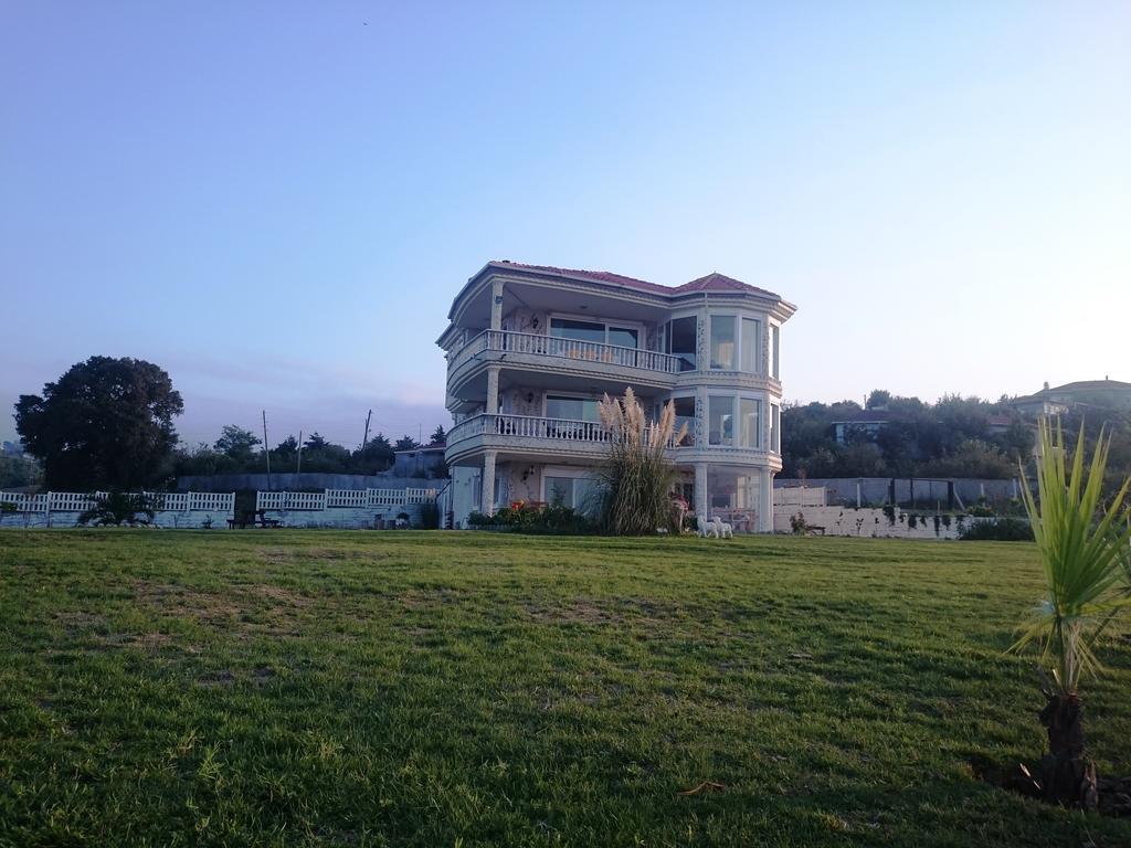 Perice Apartment *