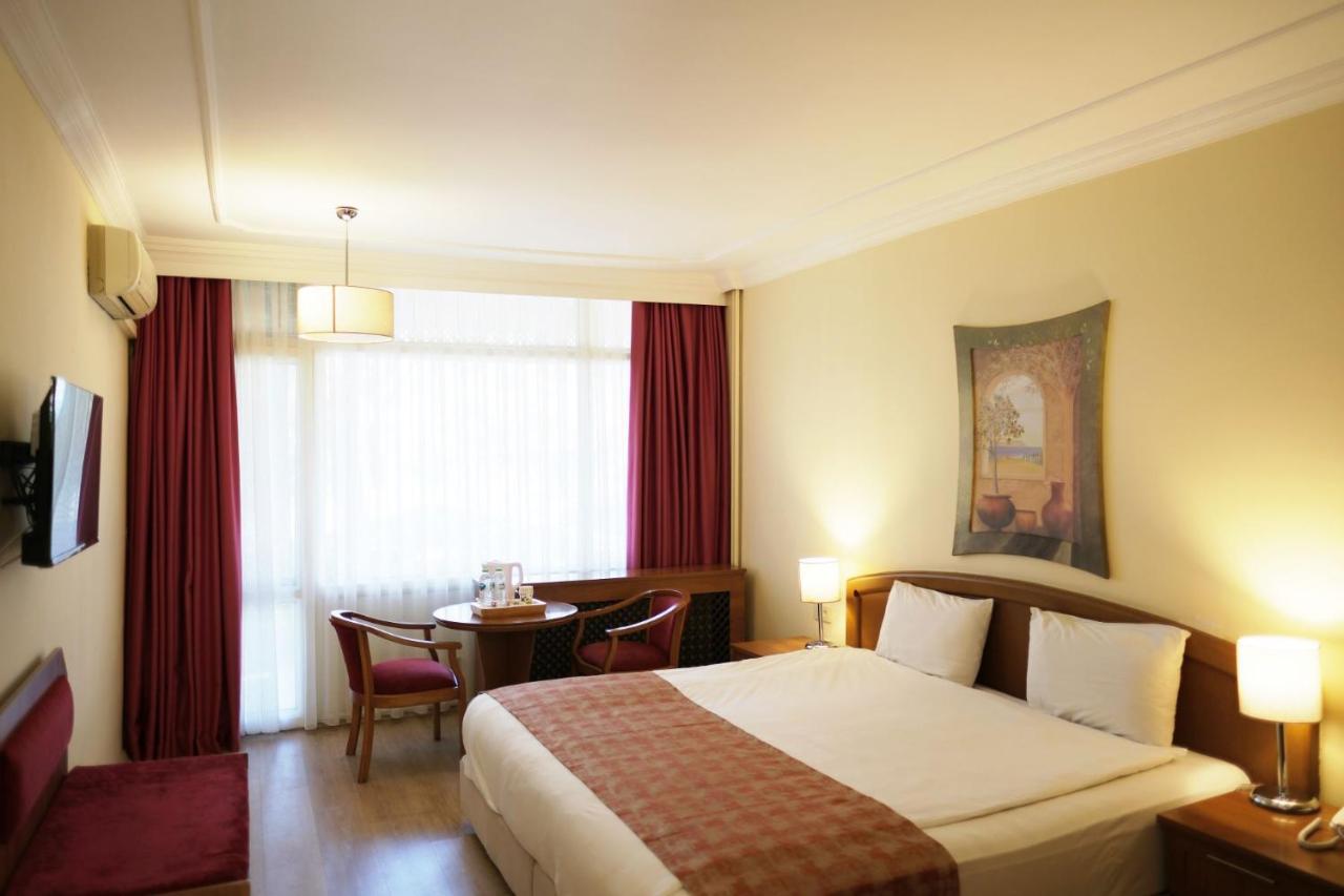 Hotel Troia Tusan