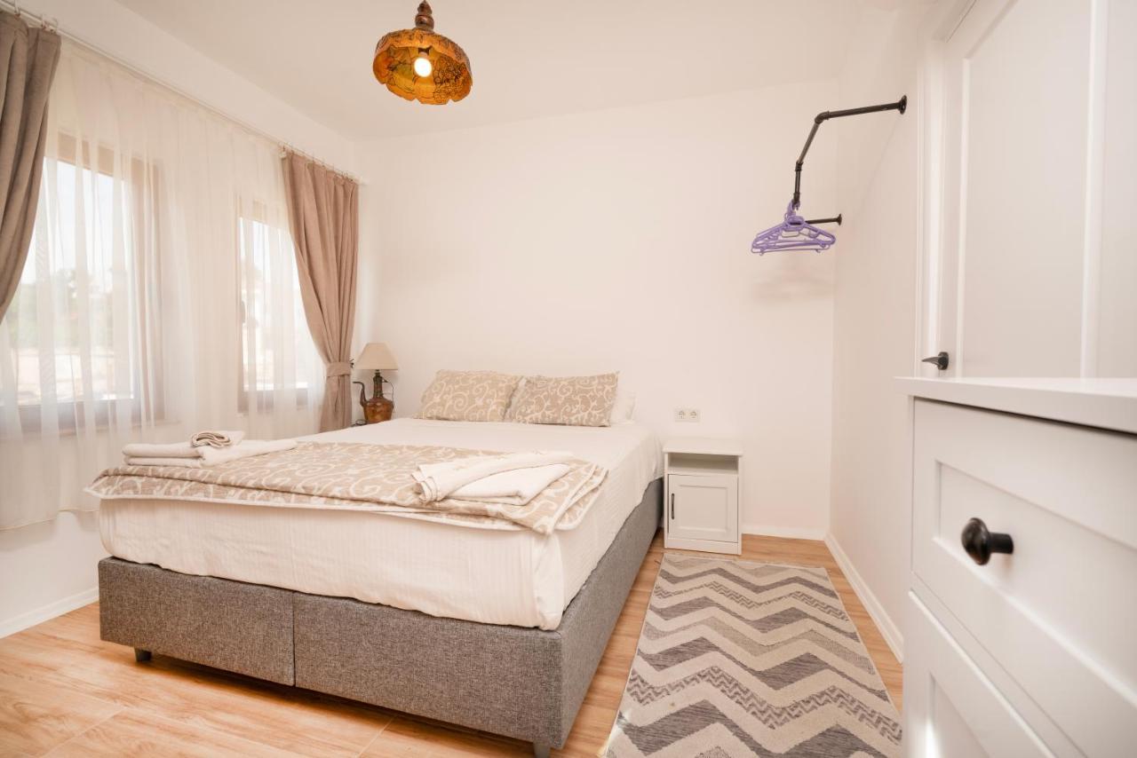 Hotel House