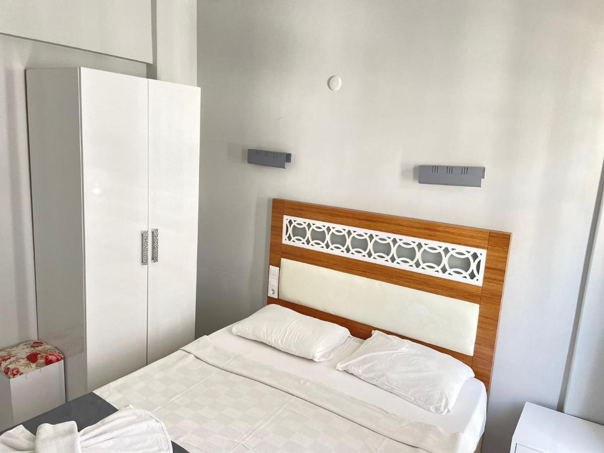 Rosella Hotel 3*
