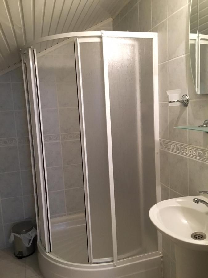 3 Bedrooms In Oeluedeniz, Ovacik *