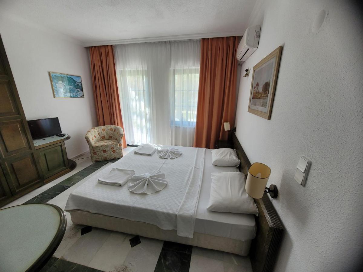 Club Mel Aparthotel