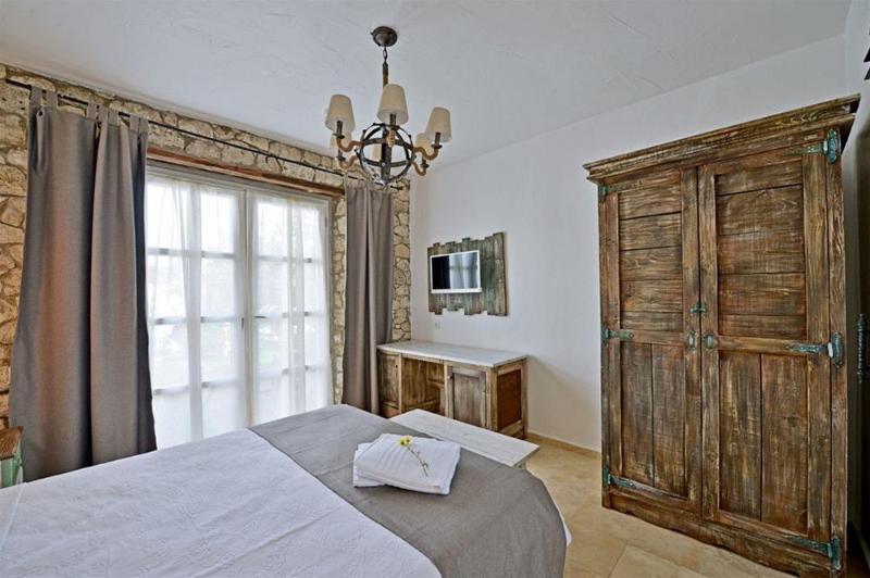 Hotel Bay C 2*