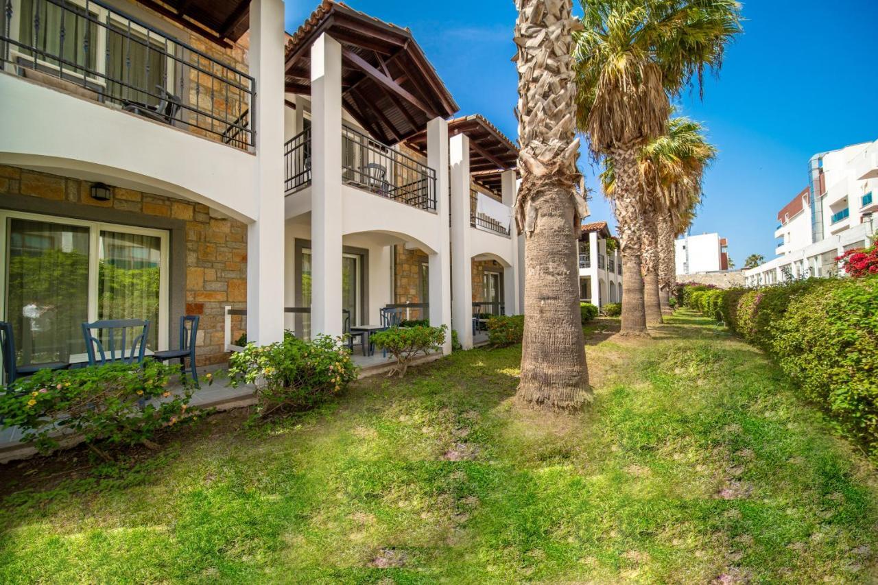 Tiana Hotel
