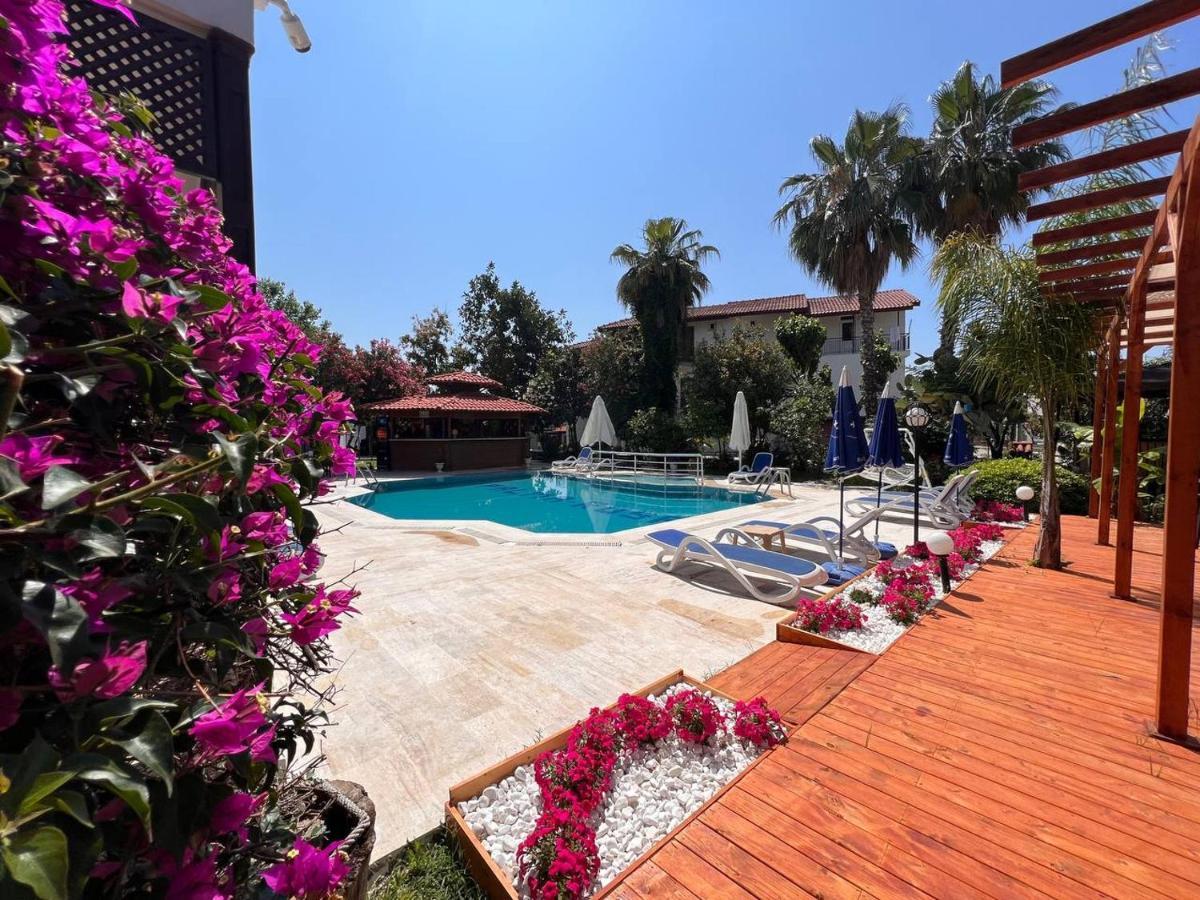 Palma Rosa Bed & Breakfast 3*