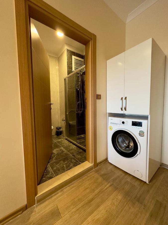 White House Aparthotel *