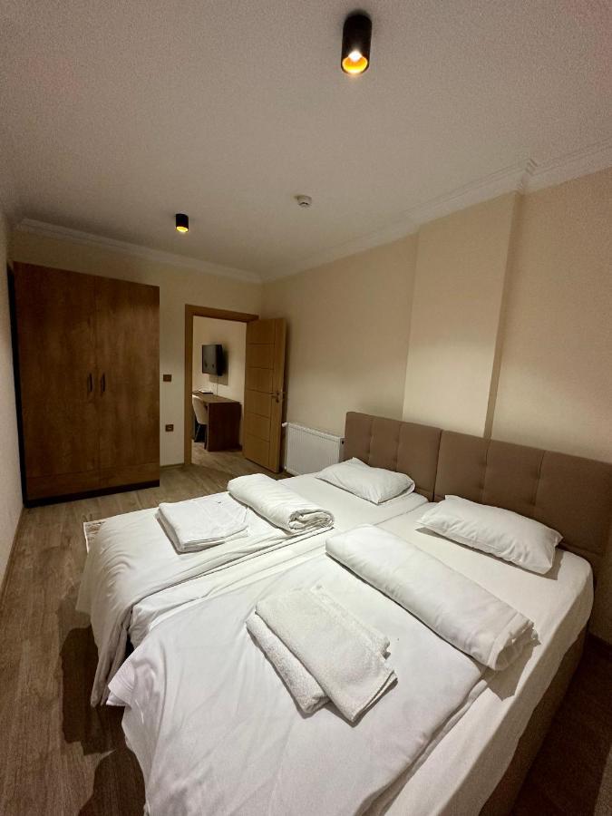 Aparthotel White House *