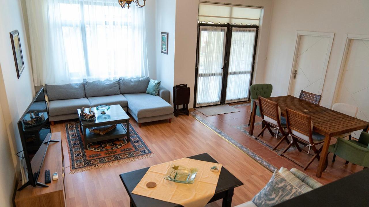 Spacious With Sea And Mountain View Villa