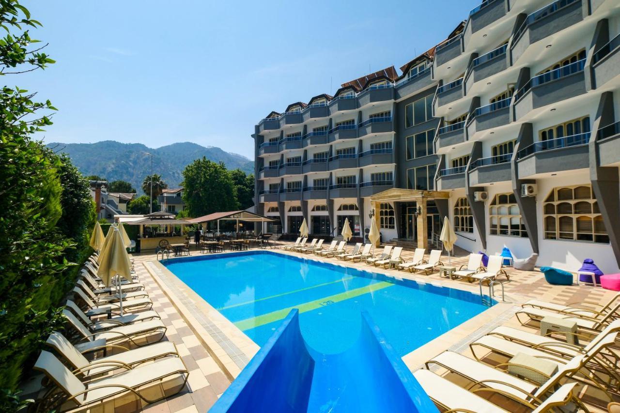 Hotel Club Selen 3*