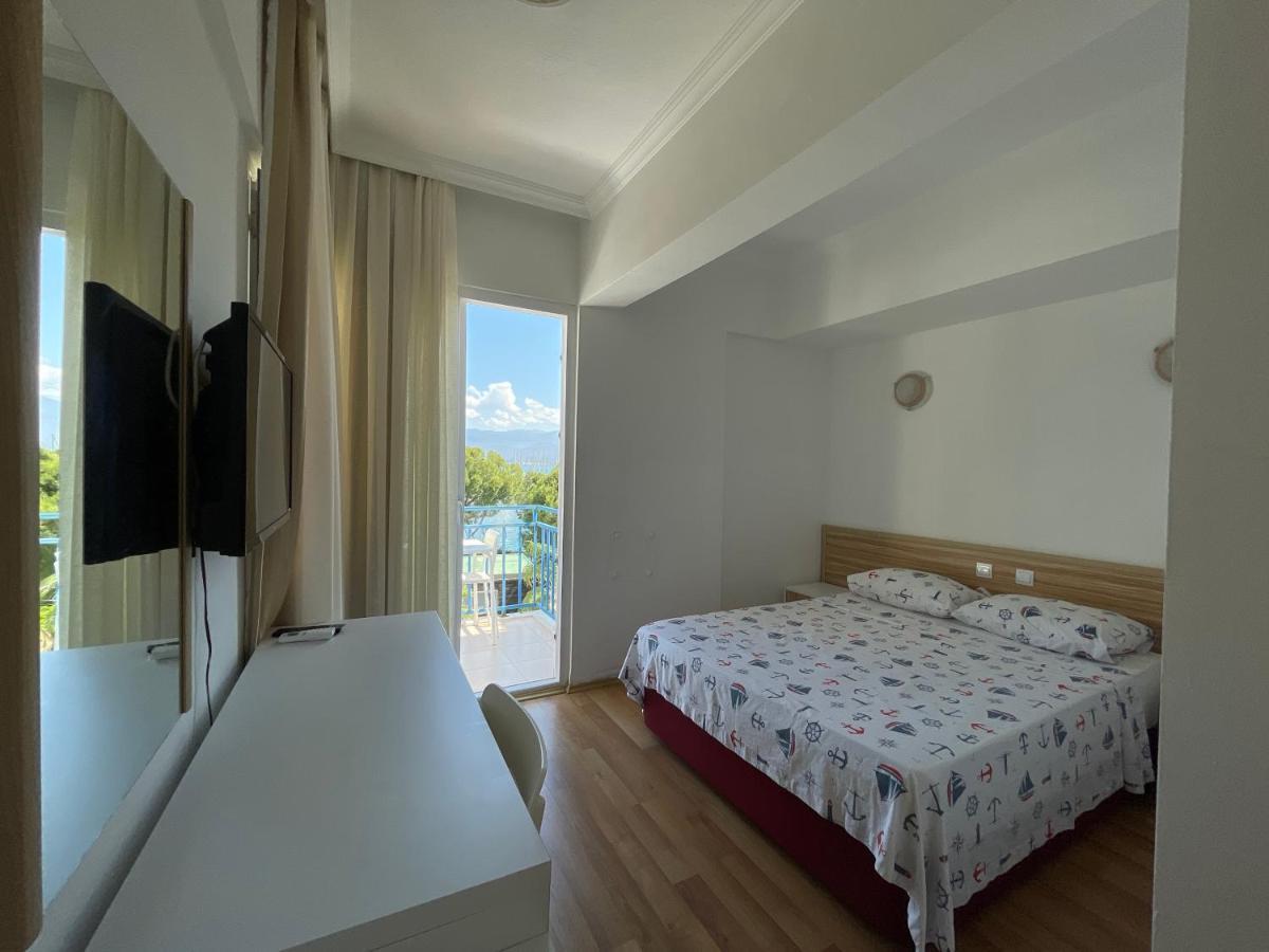 Status Hotel 2*