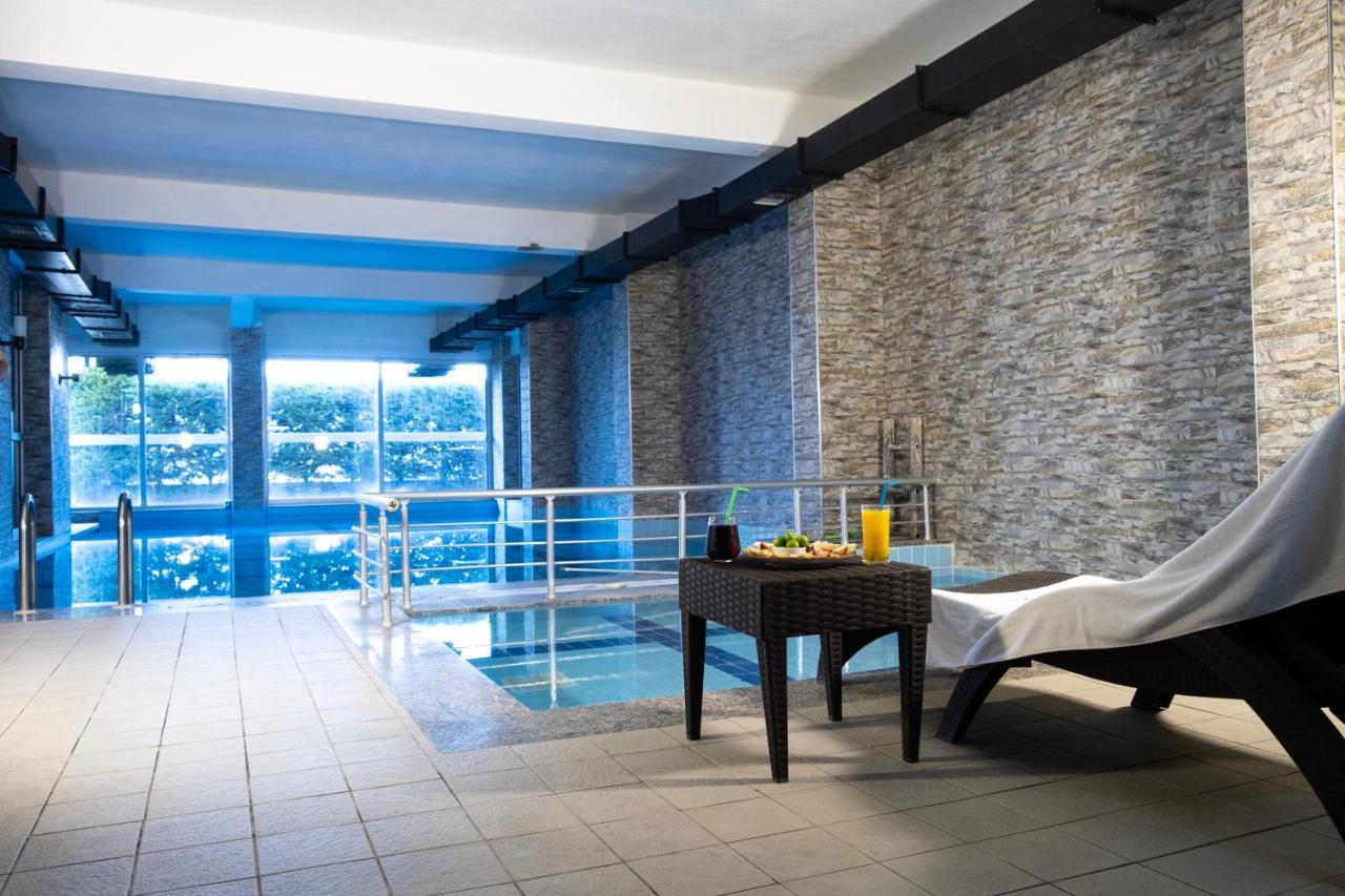 Lavin & Hotel 4*