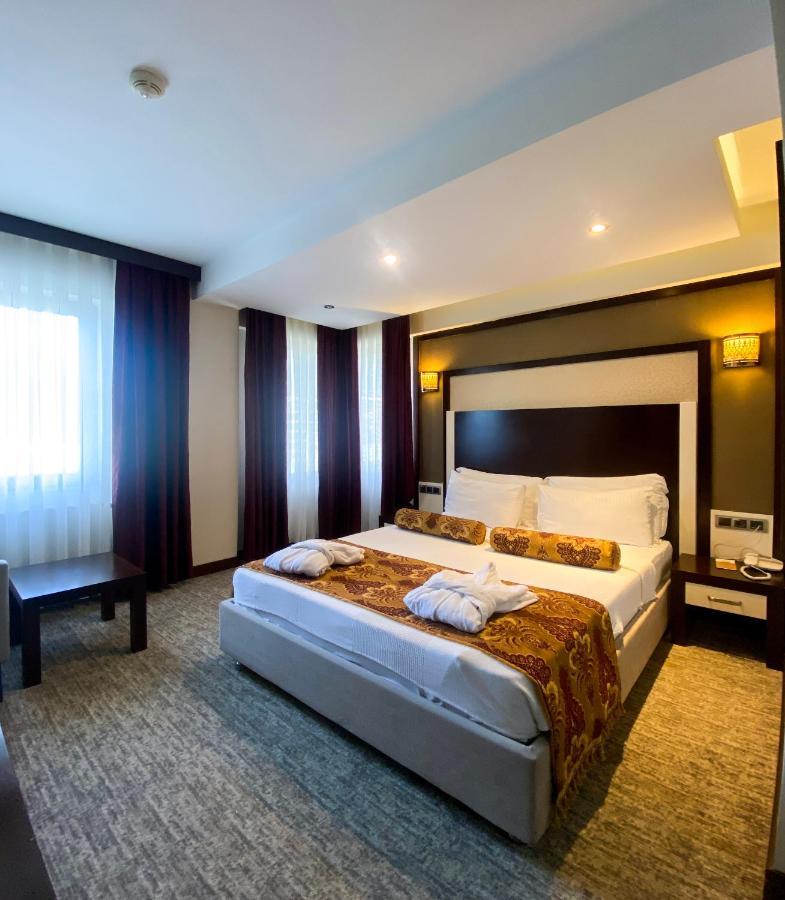 Lavin & Hotel